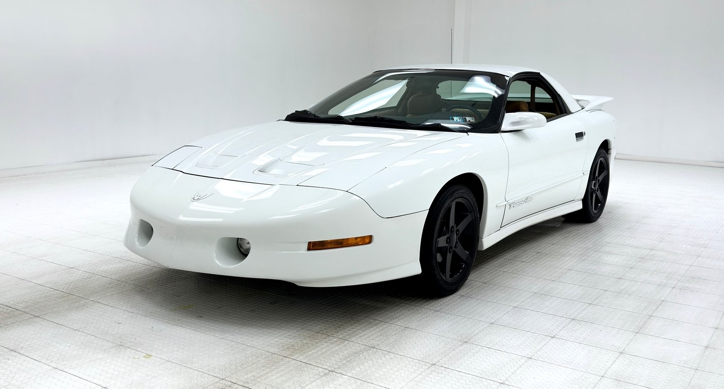 Pontiac-Firebird-1994-Coupe-Tan
