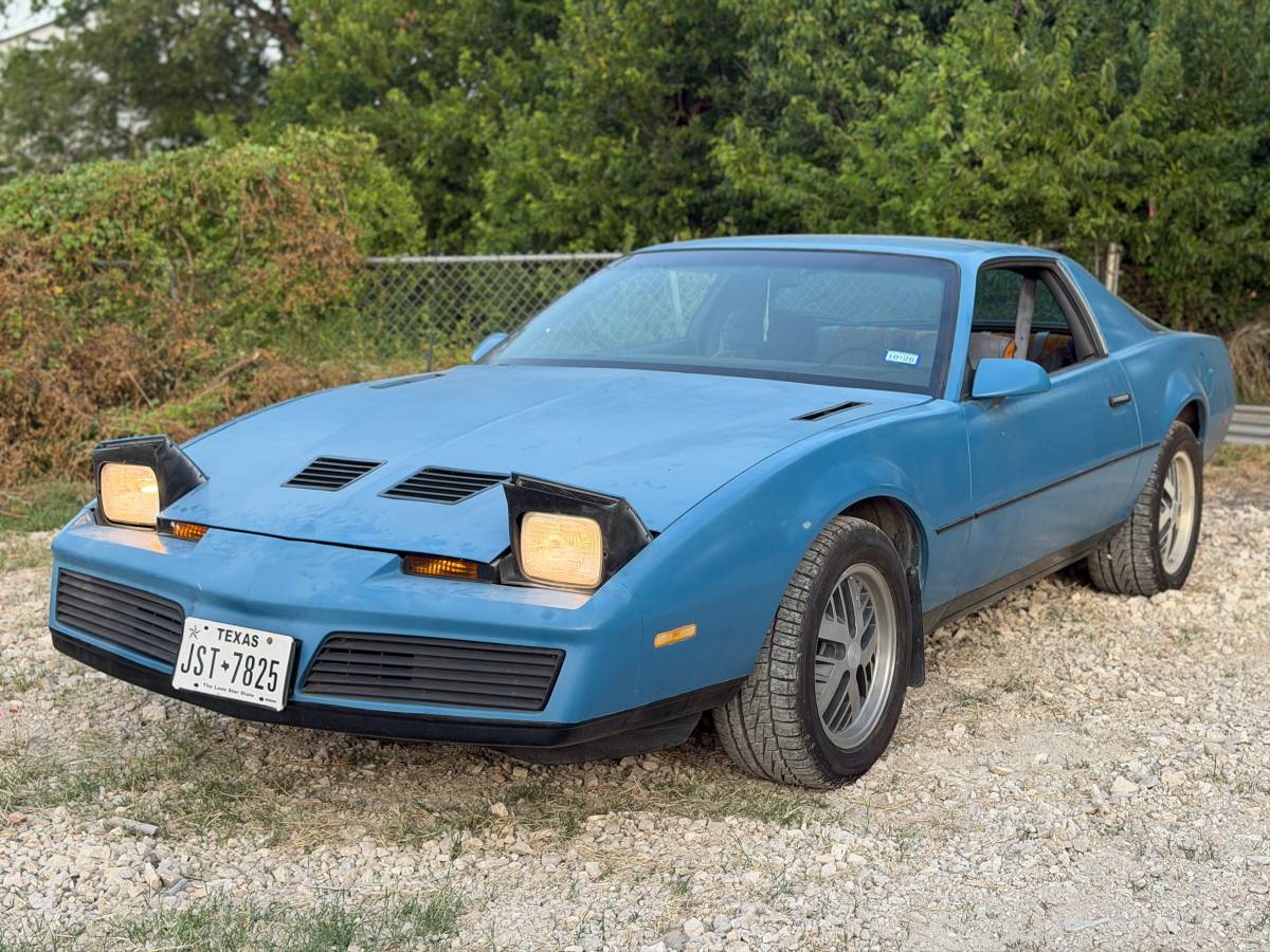 Pontiac-Firebird-formula-1983-blue