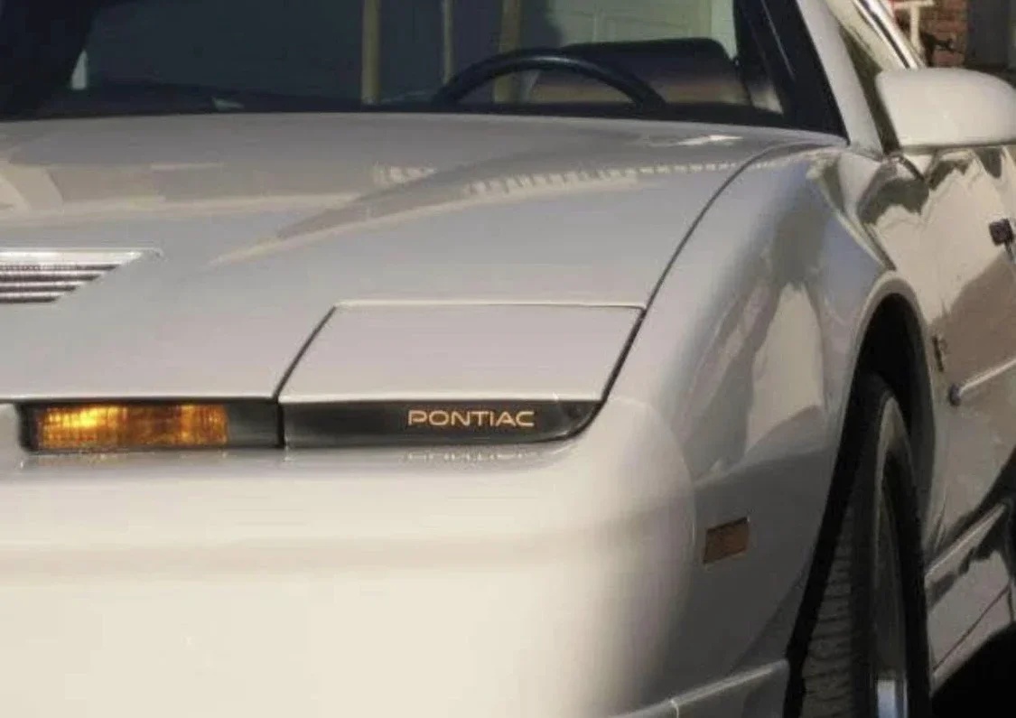Pontiac-Firebird-trans-am-gta-coupe-1989-White-Tan