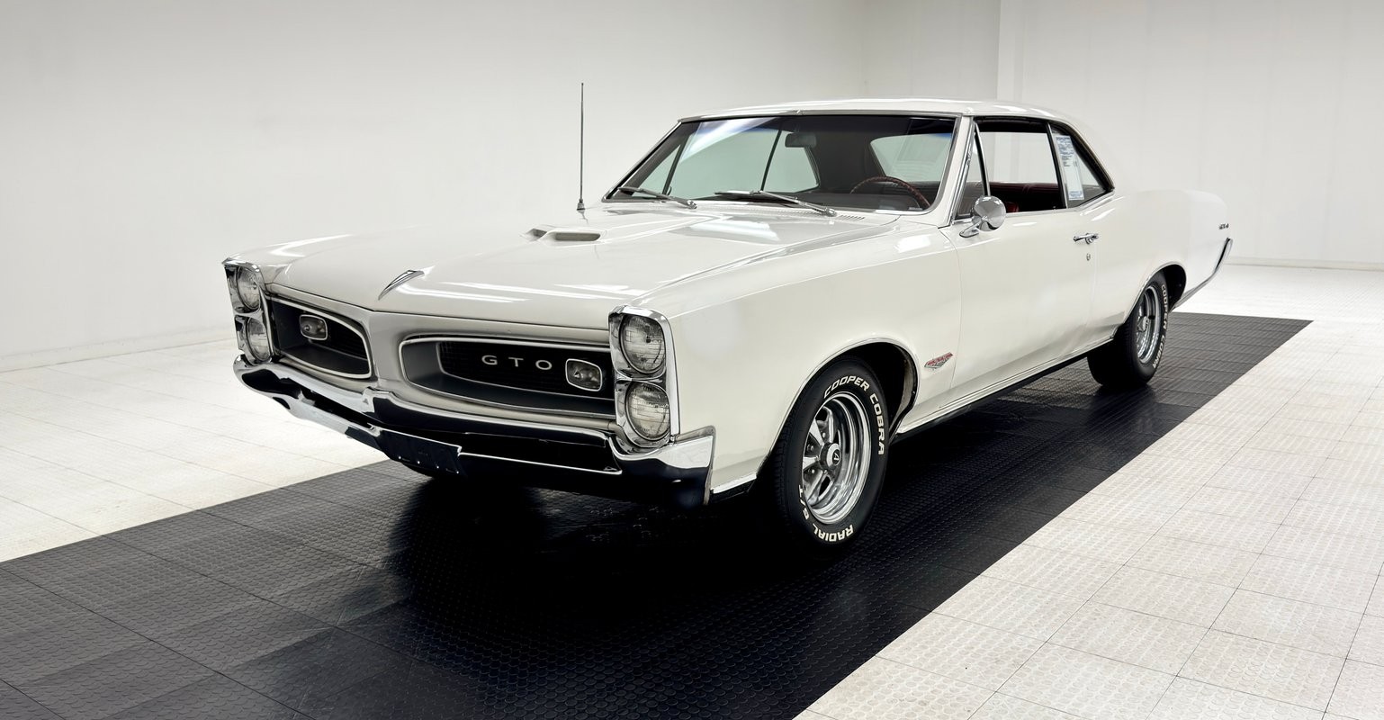 Pontiac-GTO-1966-Hardtop-Red