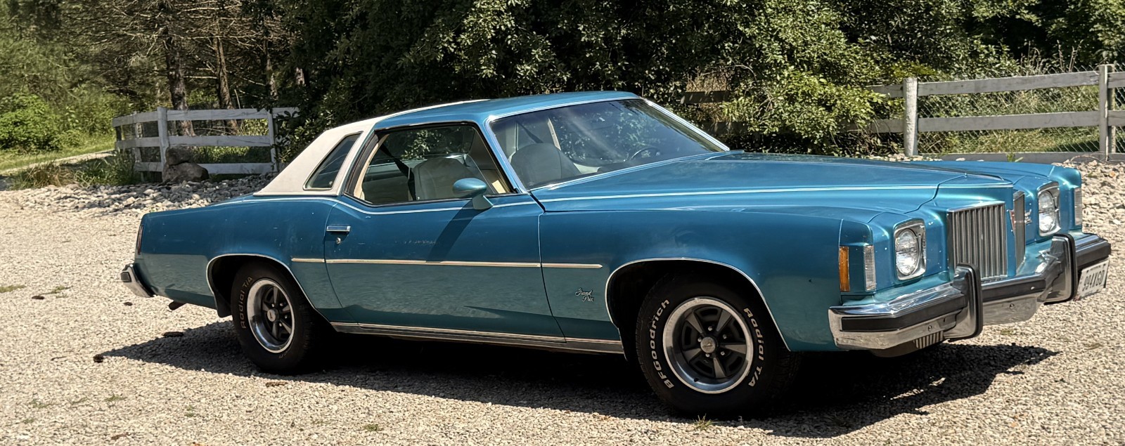 Pontiac-Grand-Prix-1974-Coupe-White