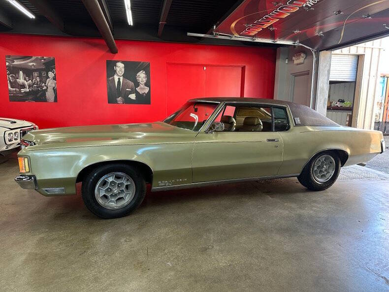 Pontiac-Grand-prix-1969-Antique-Gold-Gold