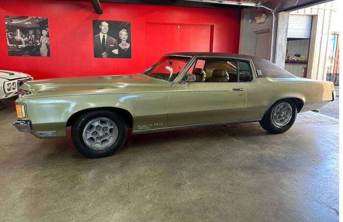 Pontiac-Grand-prix-1969-Antique-Gold