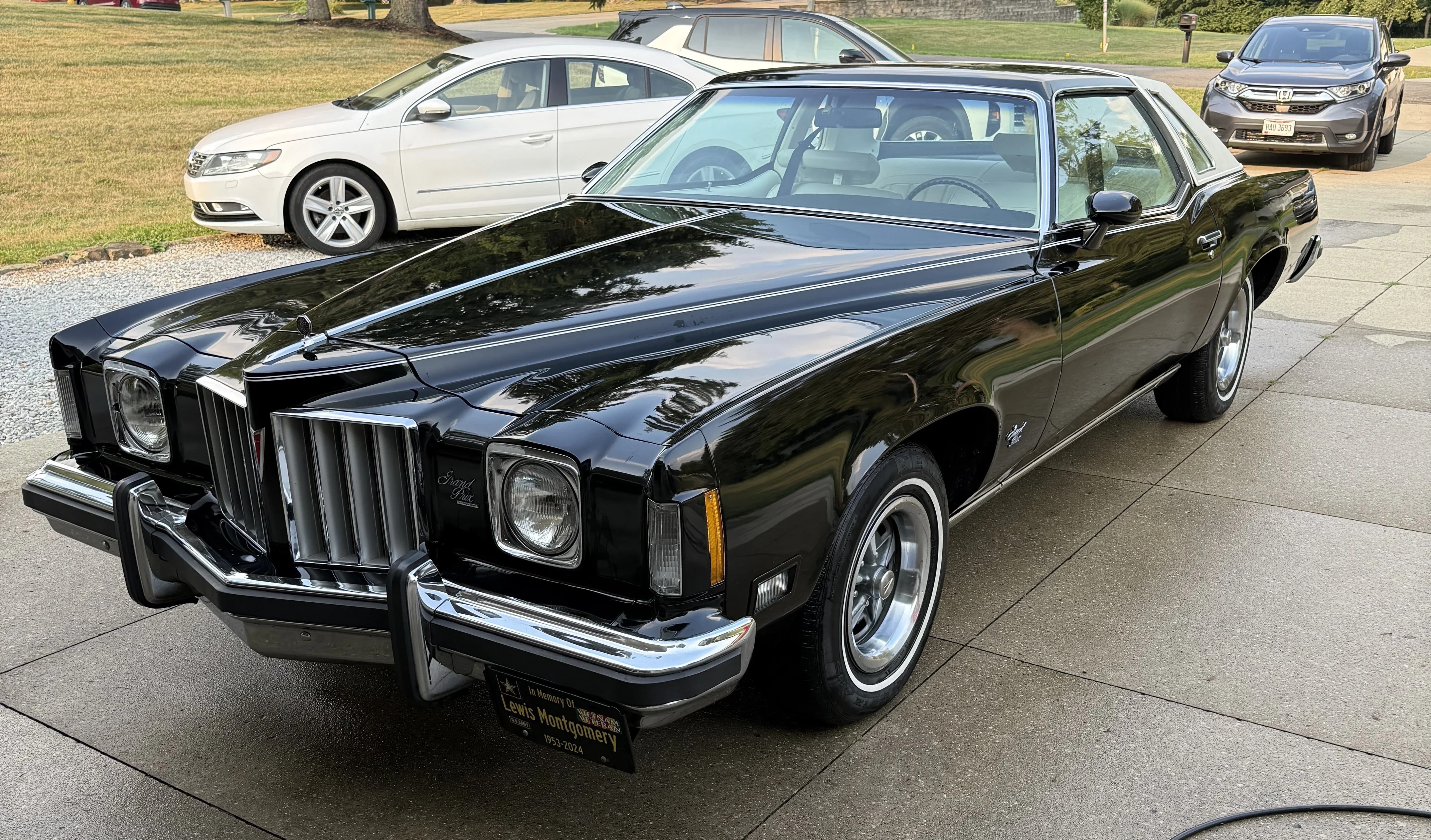 Pontiac-Grand-prix-coupe-1975-Black-Black