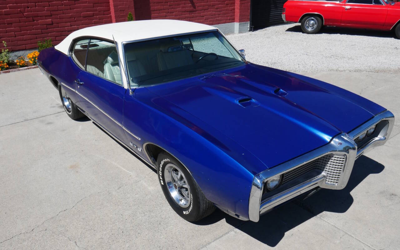 Pontiac-Gto-1968-Blue-Metallic-White