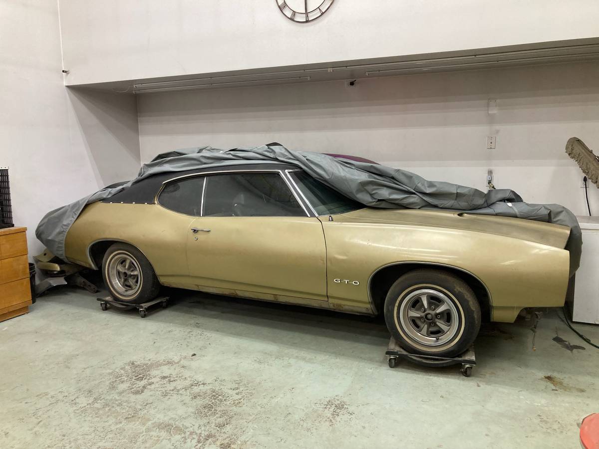 Pontiac-Gto-2-tempest-1969-green