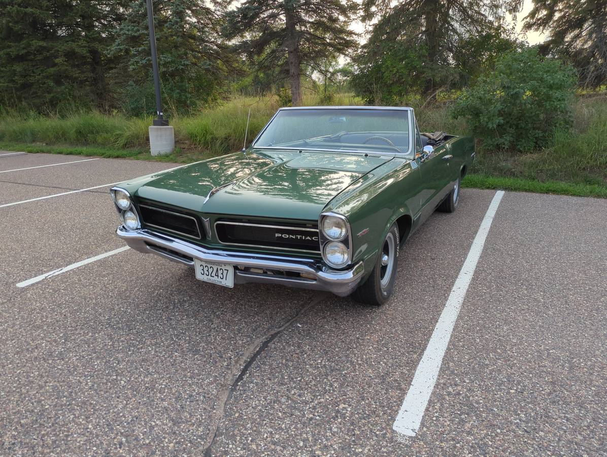 Pontiac-Lemans-1965-green