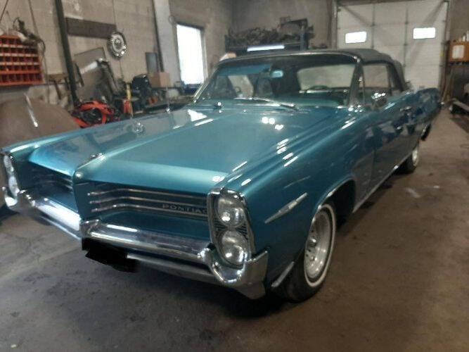 Pontiac-Parisienne-1964-Blue-Black-Top-BlueWhite