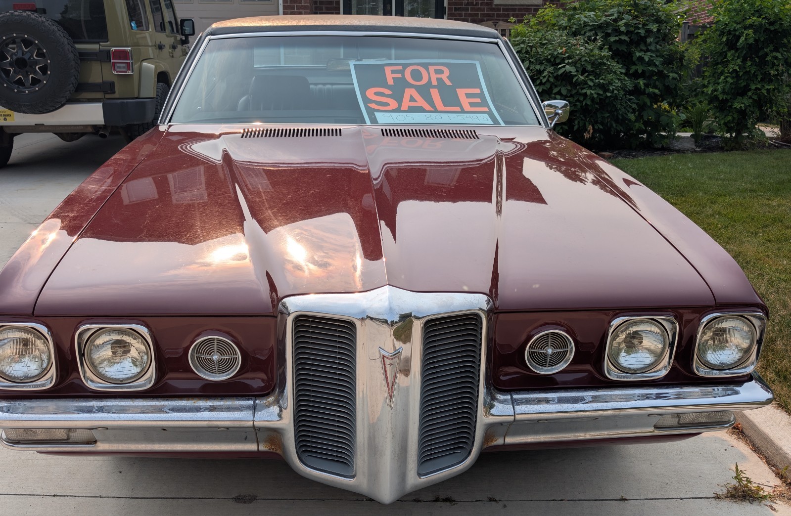 Pontiac-Pontiac-22-Canadian-Only-Model-1970-Coupe-Burgundy