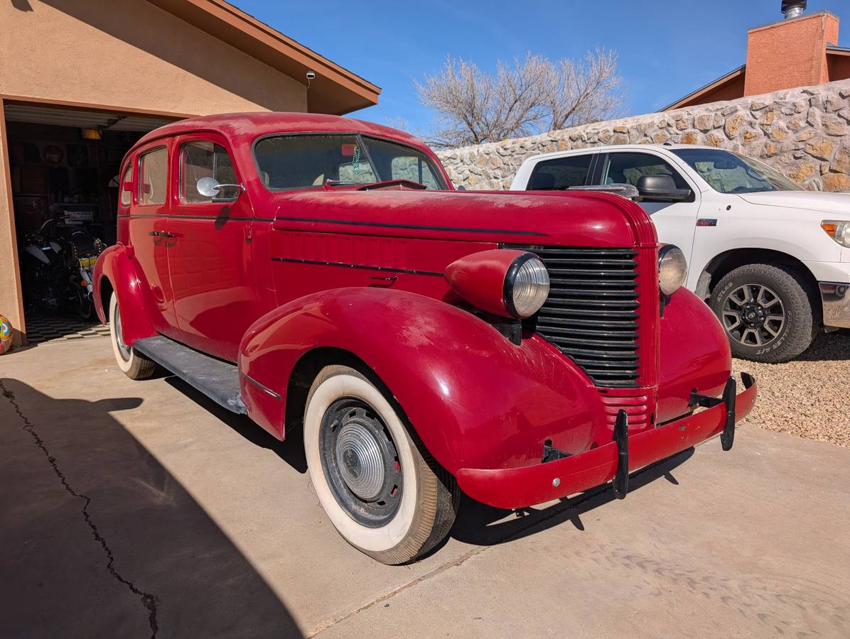Pontiac-Silver-streak-1938-red