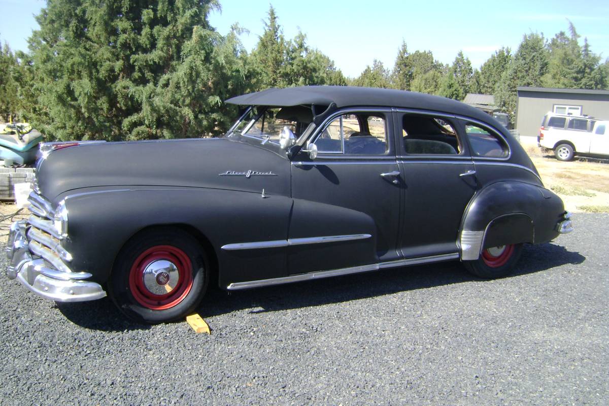 Pontiac-Siver-streak-1948-black