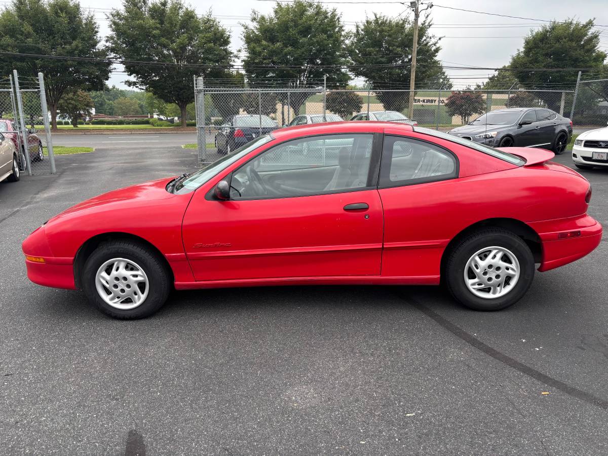 Pontiac-Sunfire-se-1996-red