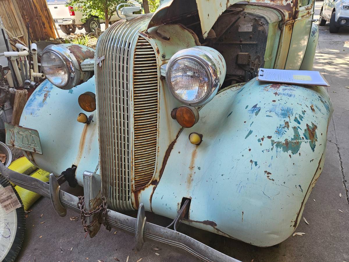 Pontiac-Touring-sedan-1936-Gray