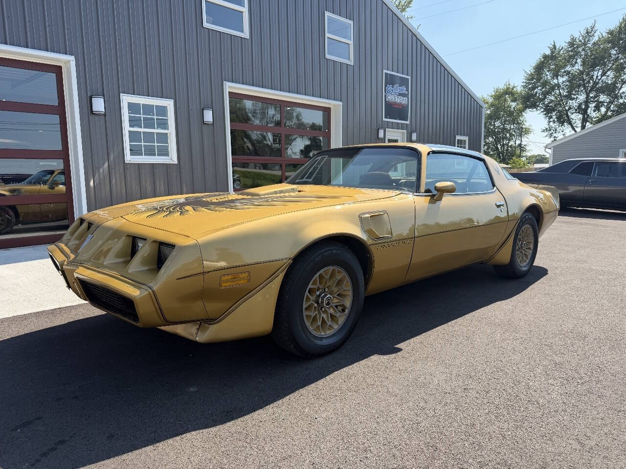 Pontiac-Trans-am-1979-Gold