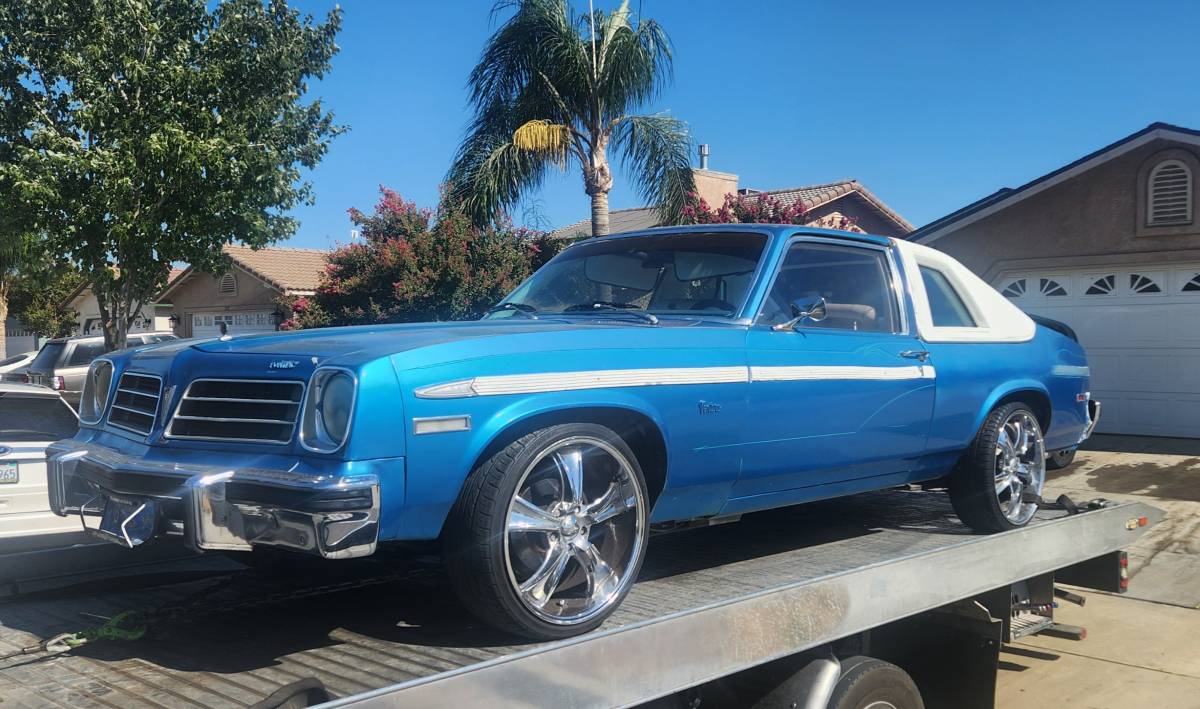 Pontiac-Ventura-1976-blue