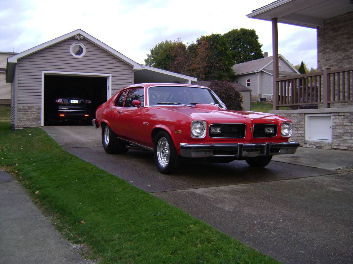 Pontiac-Ventura-gto-1974