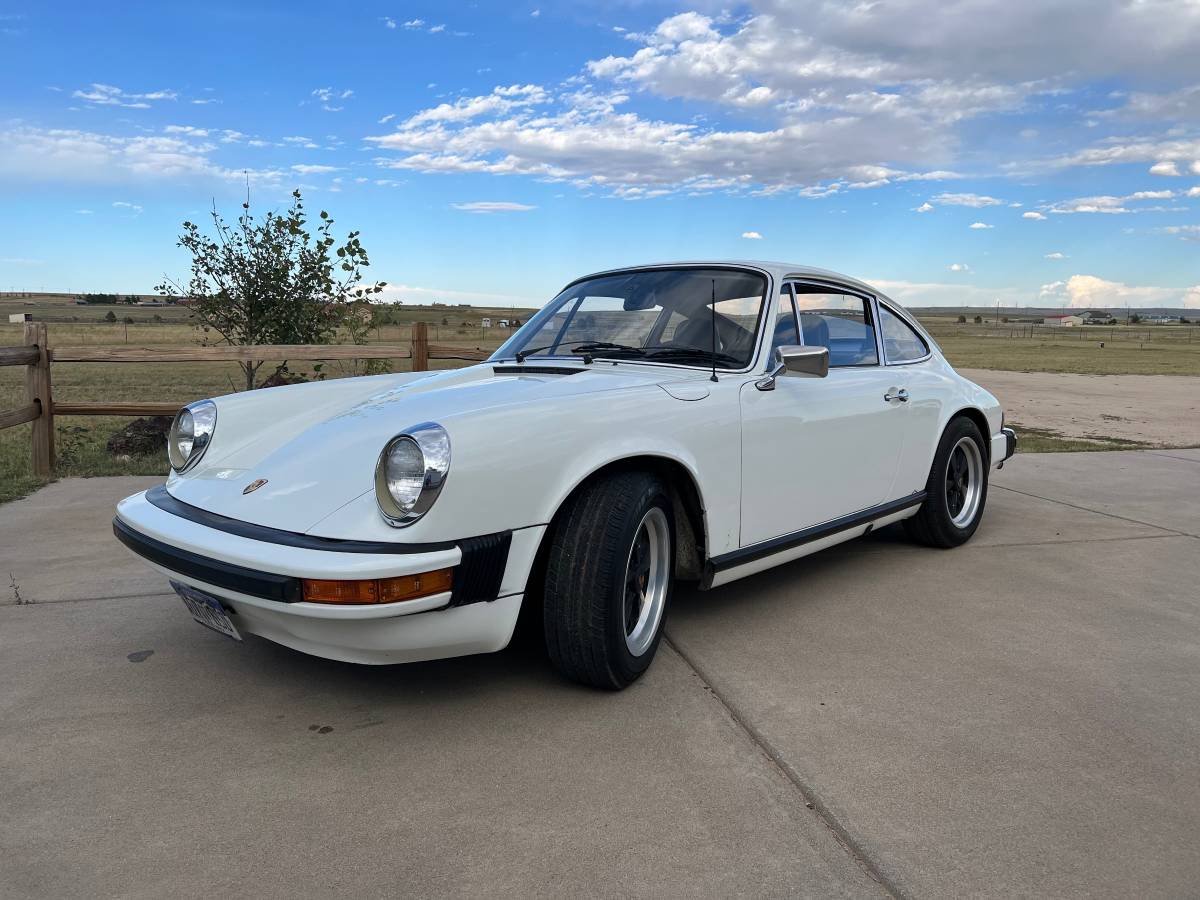 Porsche-911-1974-White