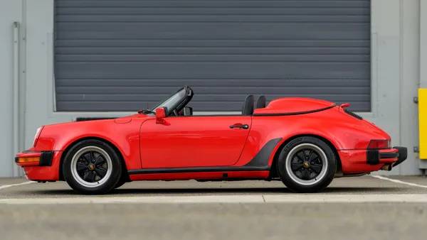 Porsche-911-speedster-1989-red