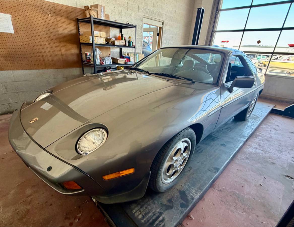 Porsche-928-s-1985-grey