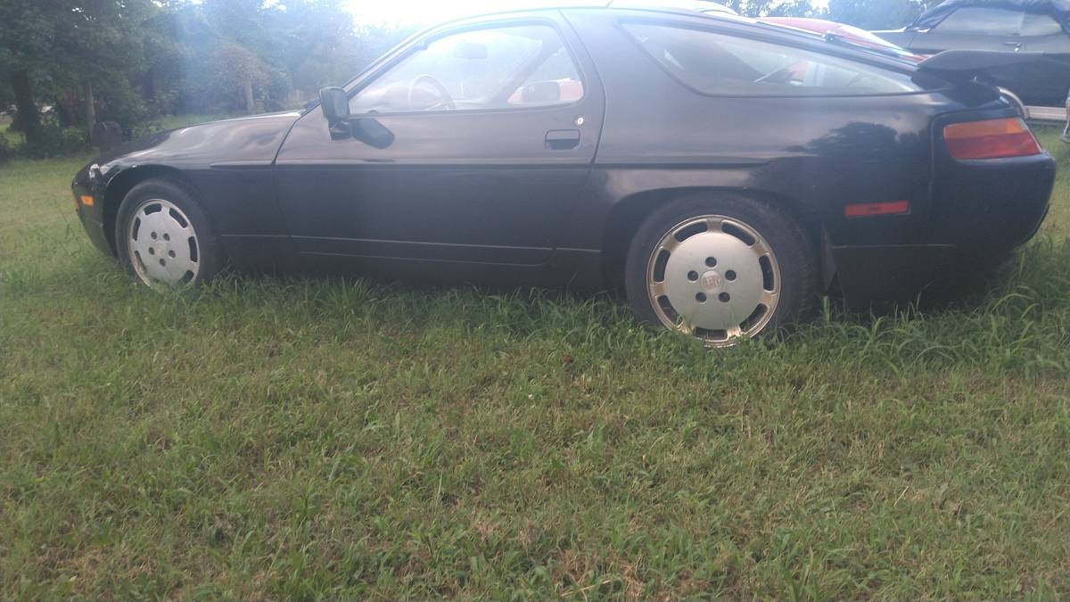 Porsche-928-s4-1988-black
