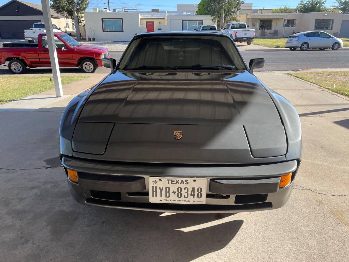 Porsche-944-1985-Gray