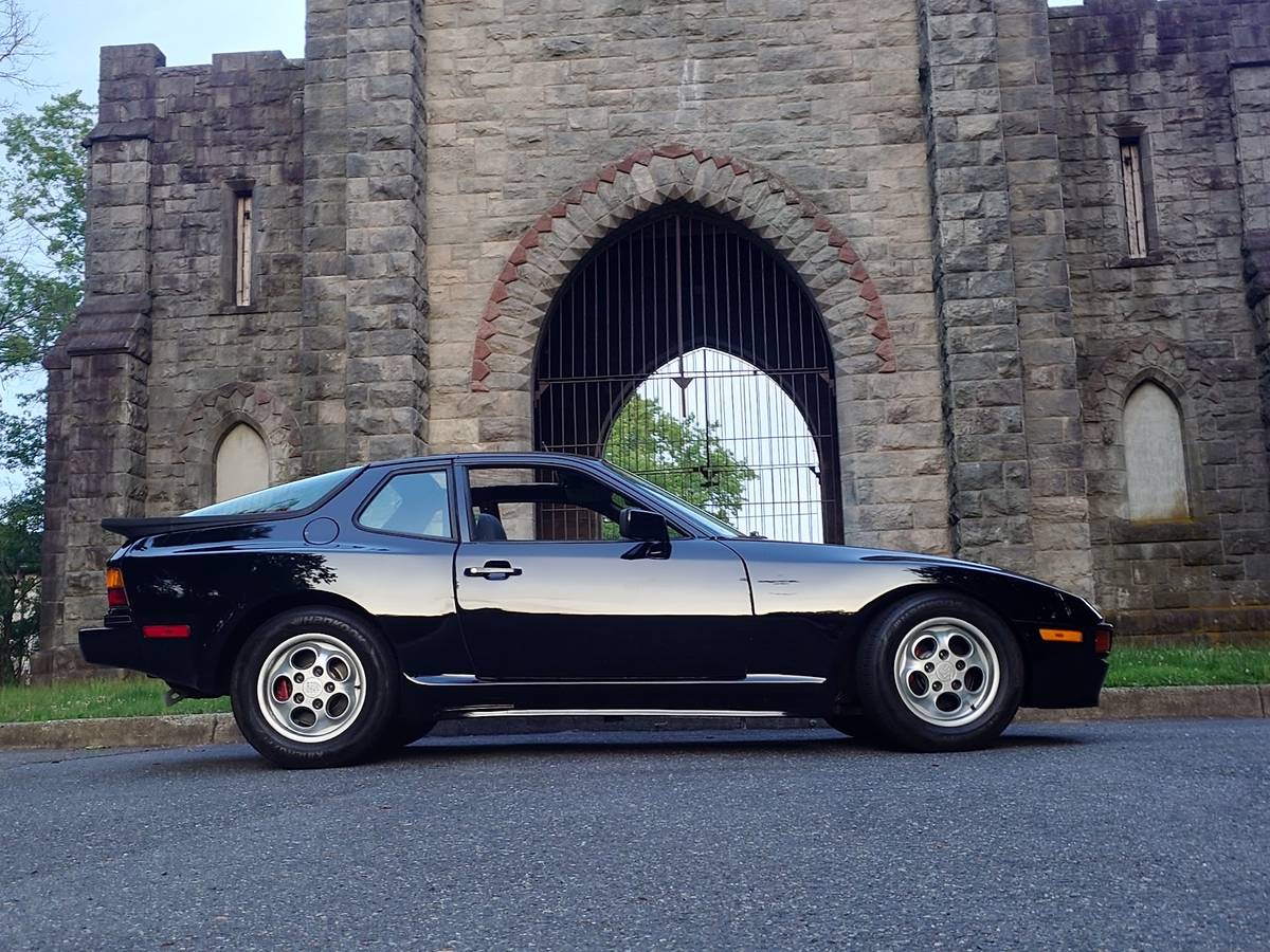 Porsche-944-1986-Black