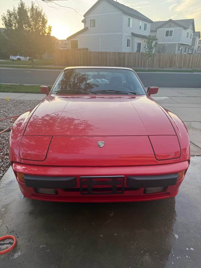 Porsche-944-1987-Red