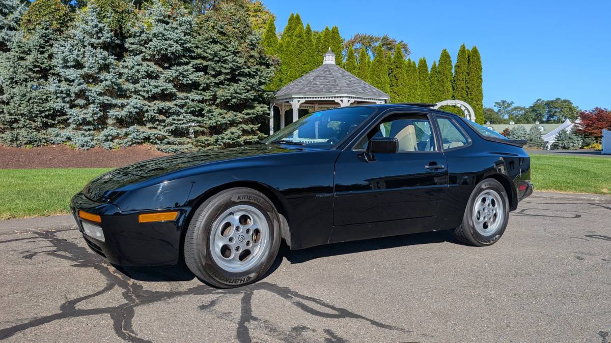 Porsche-944-1988-black