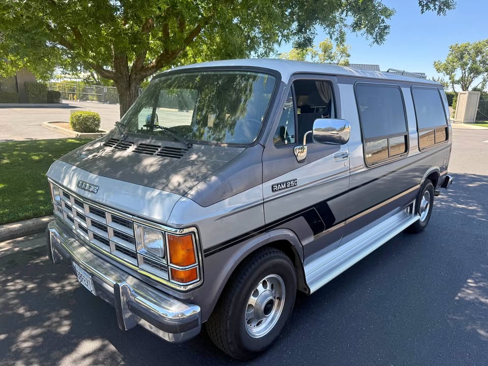 Ram-B250-1992