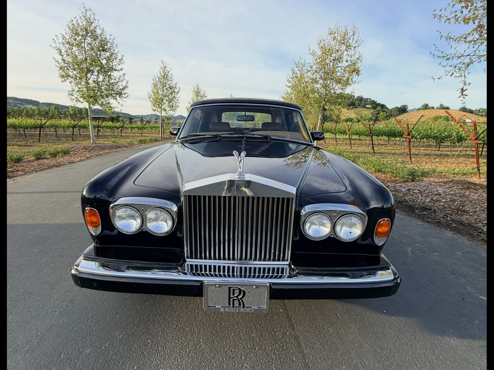 Rolls-Royce-Corniche-1990-Convertible-Tan