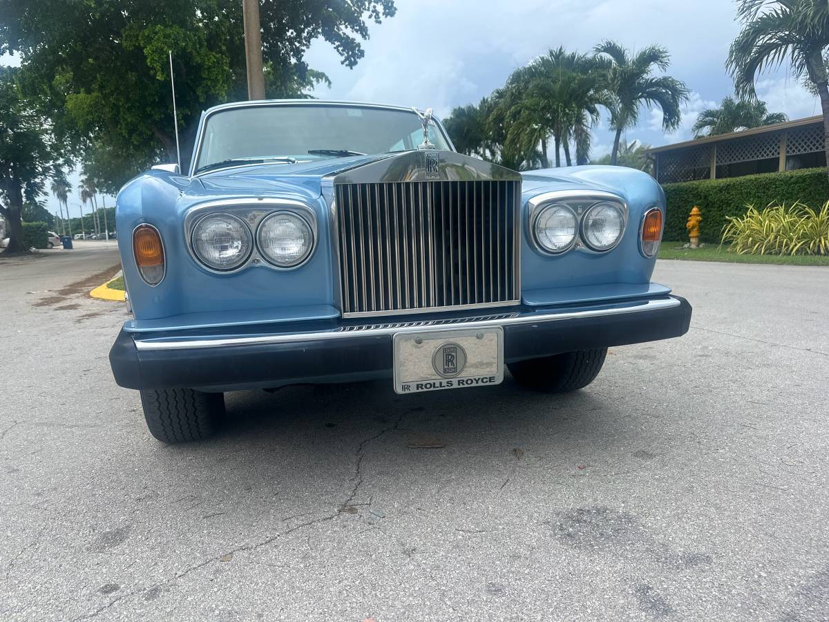 Rolls-royce-Silver-shadow-2-1979-blue