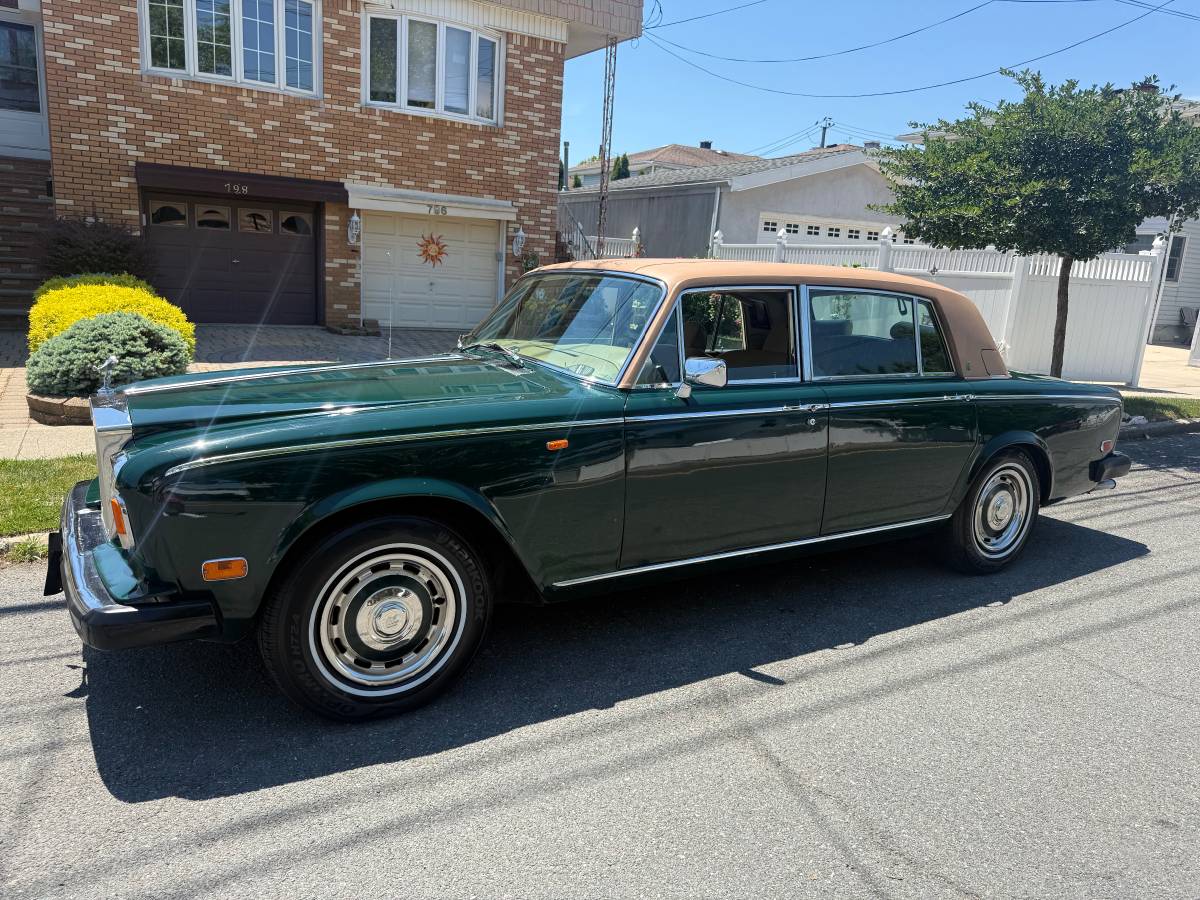 Rolls-royce-Silver-wraith-ii-1977