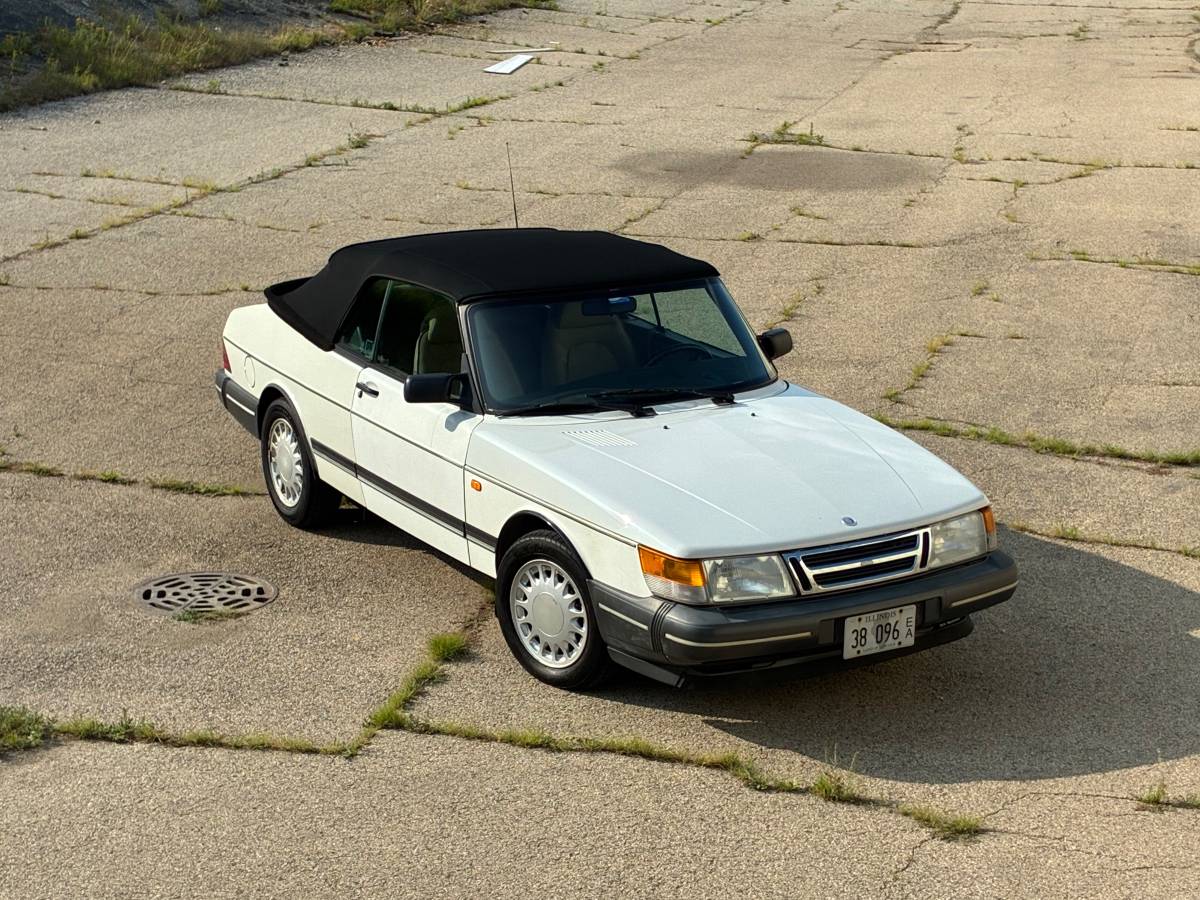 Saab-900-1990-white