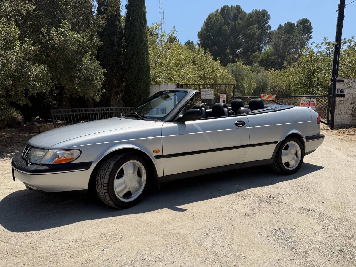 Saab-900-1996-silver
