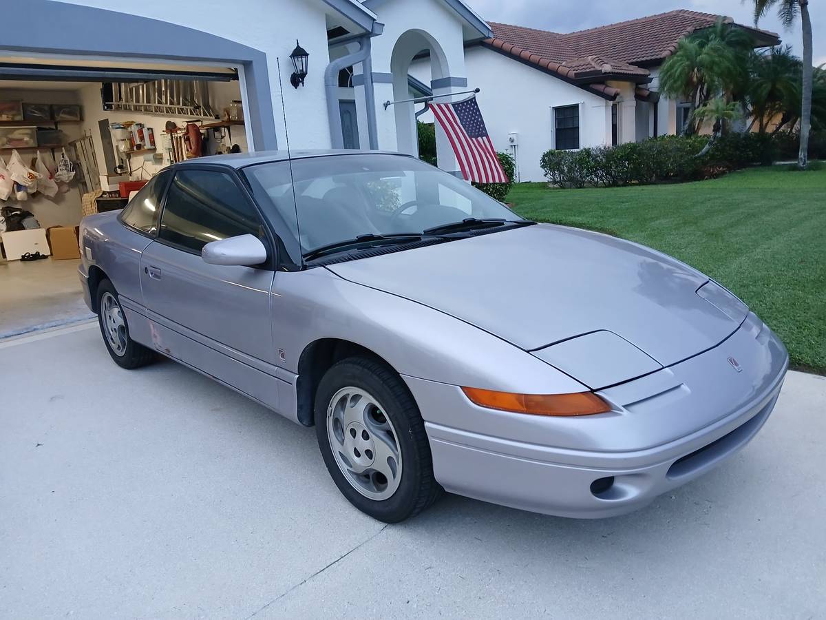 Saturn-Sc2-sport-coupe-1995-custom