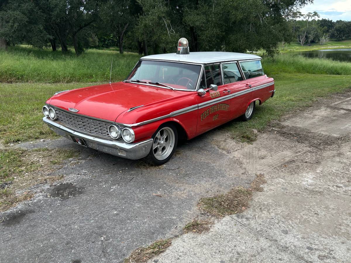 Sedan-1962-red