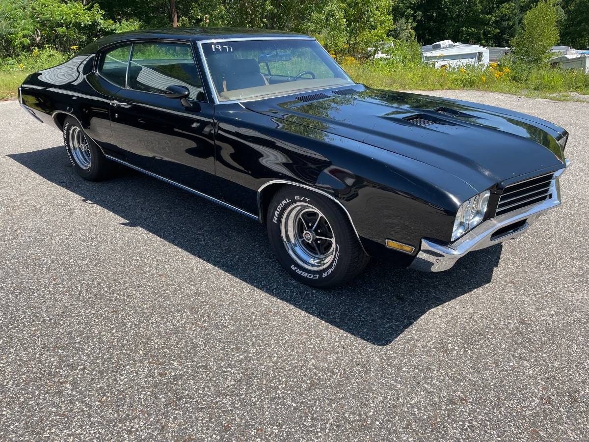 Skylark-gs-1971-black