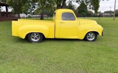 Studebaker 1-Series 1953