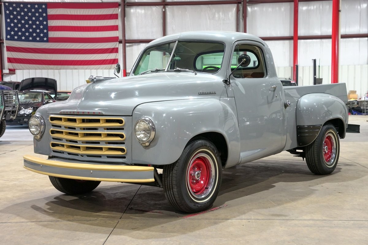 Studebaker-1950-Pickup-Truck-Brown
