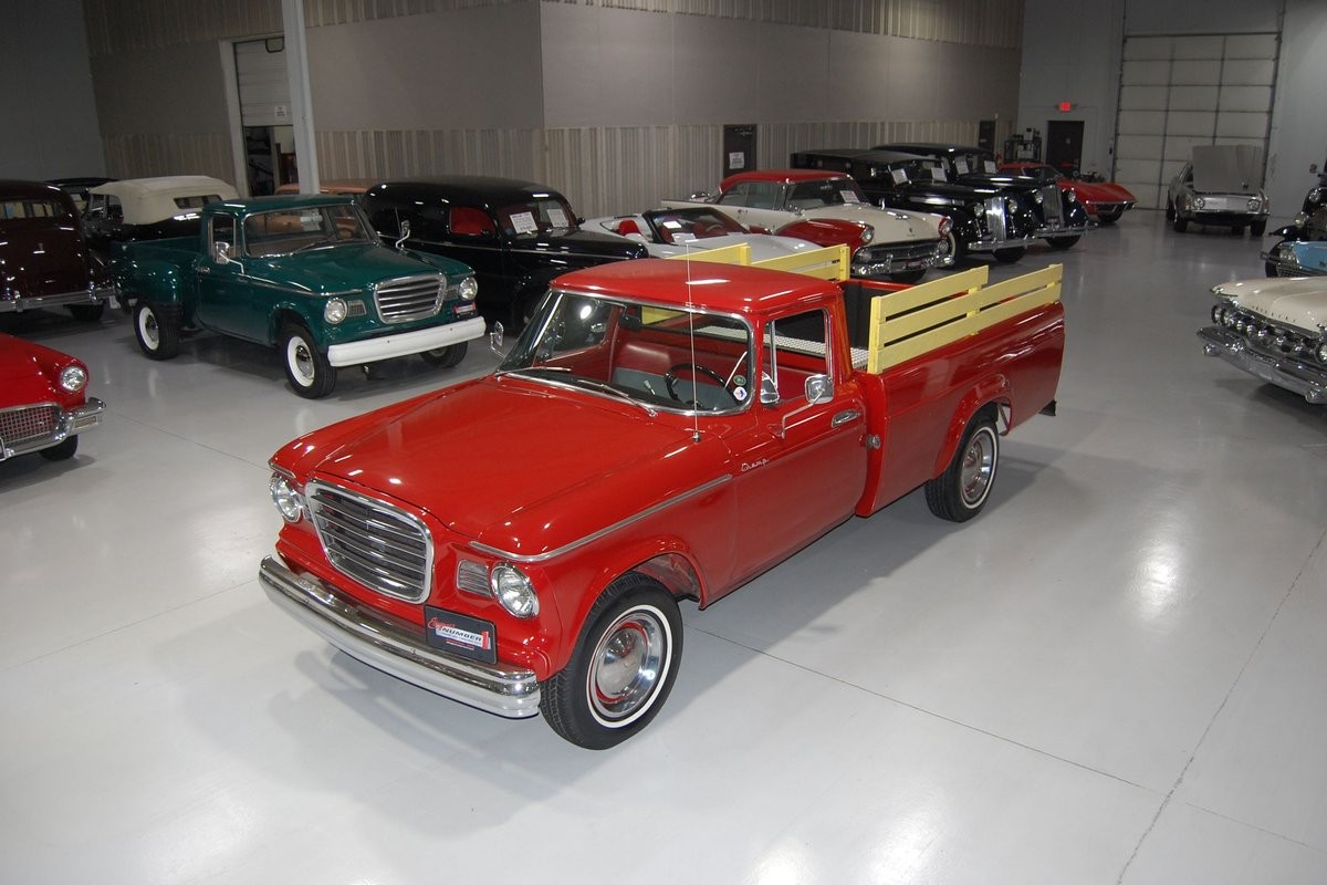 Studebaker-1962-Pickup-Truck-Red-Grey