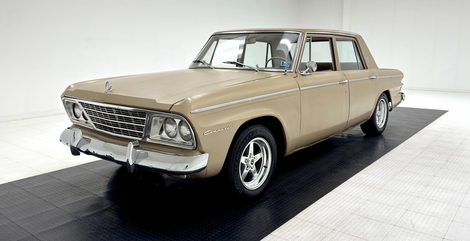 Studebaker-1964-Sedan-Tan
