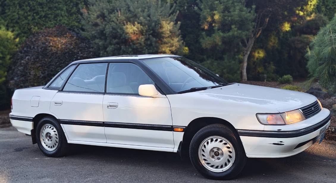 Subaru-Legacy-sport-1993-white