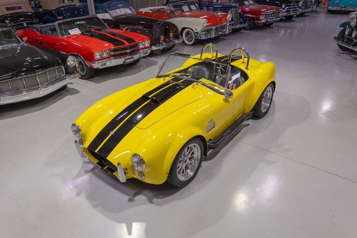 Superformance-1965-Roadster-Black