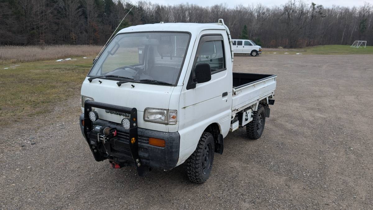 Suzuki-carry-1993-white