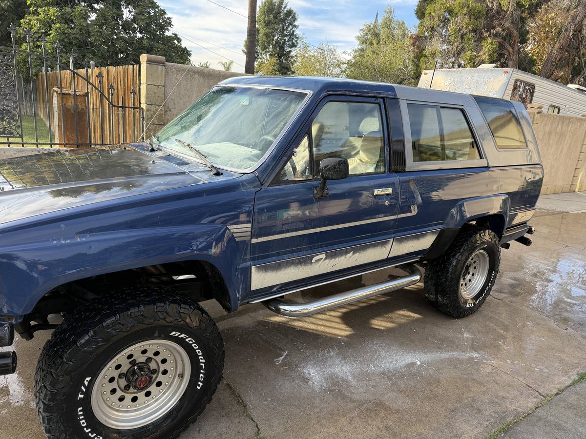 Toyota-4runner-1986-blue