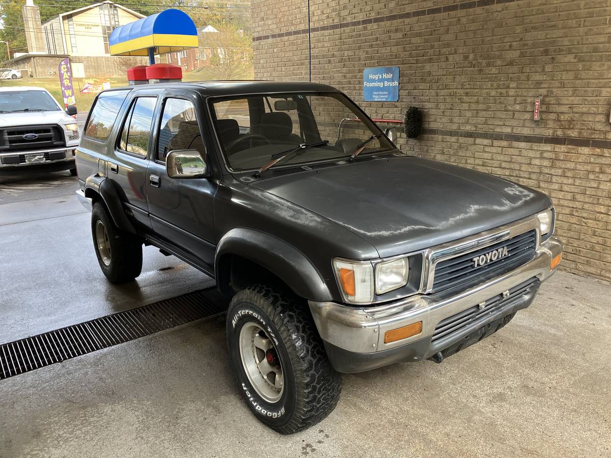 Toyota-4runner-hilux-surf-1991-grey