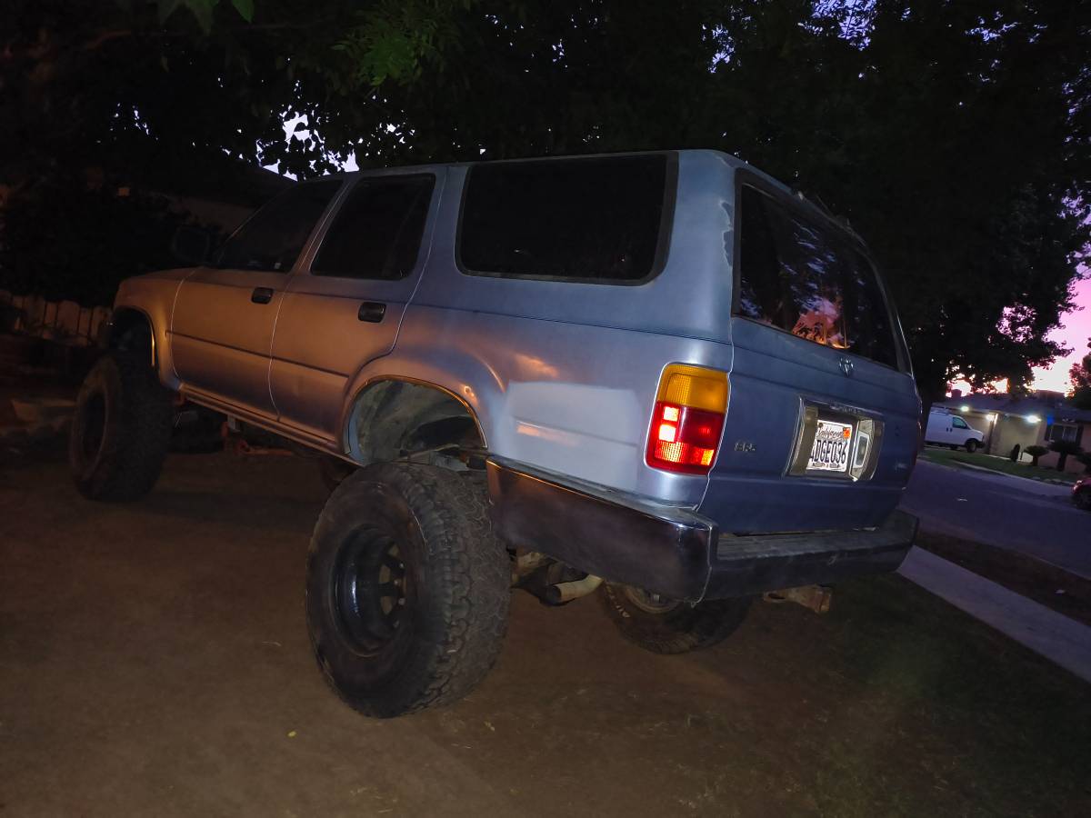 Toyota-4runner-limited-4x4-1990-blue