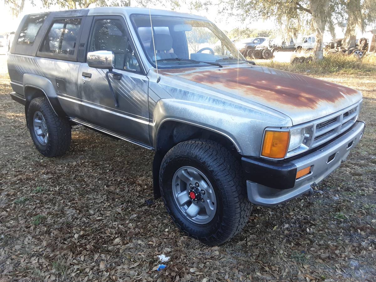 Toyota-4runner-sr5-4x4-1987-silver