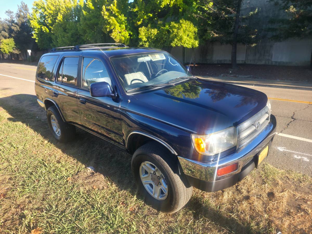 Toyota-4runner-sr5-4x4-1996