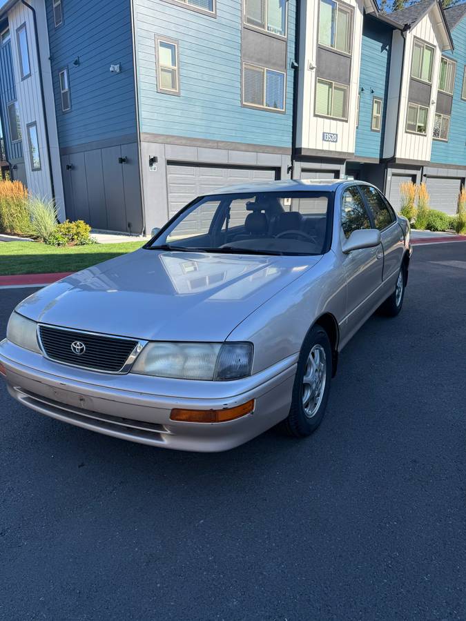 Toyota-Avalon-xl-1995